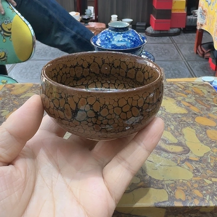 品茗杯一个，瓷。。品茗