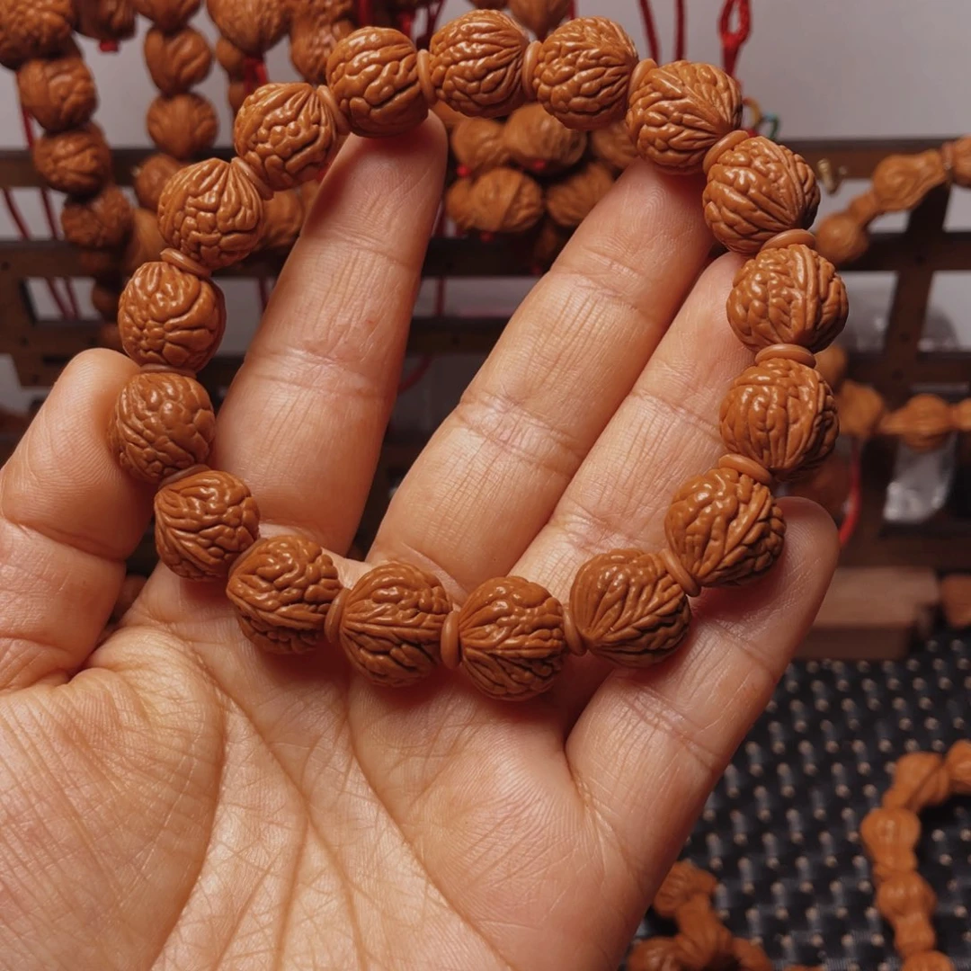 木质类龙纹桃枭手串