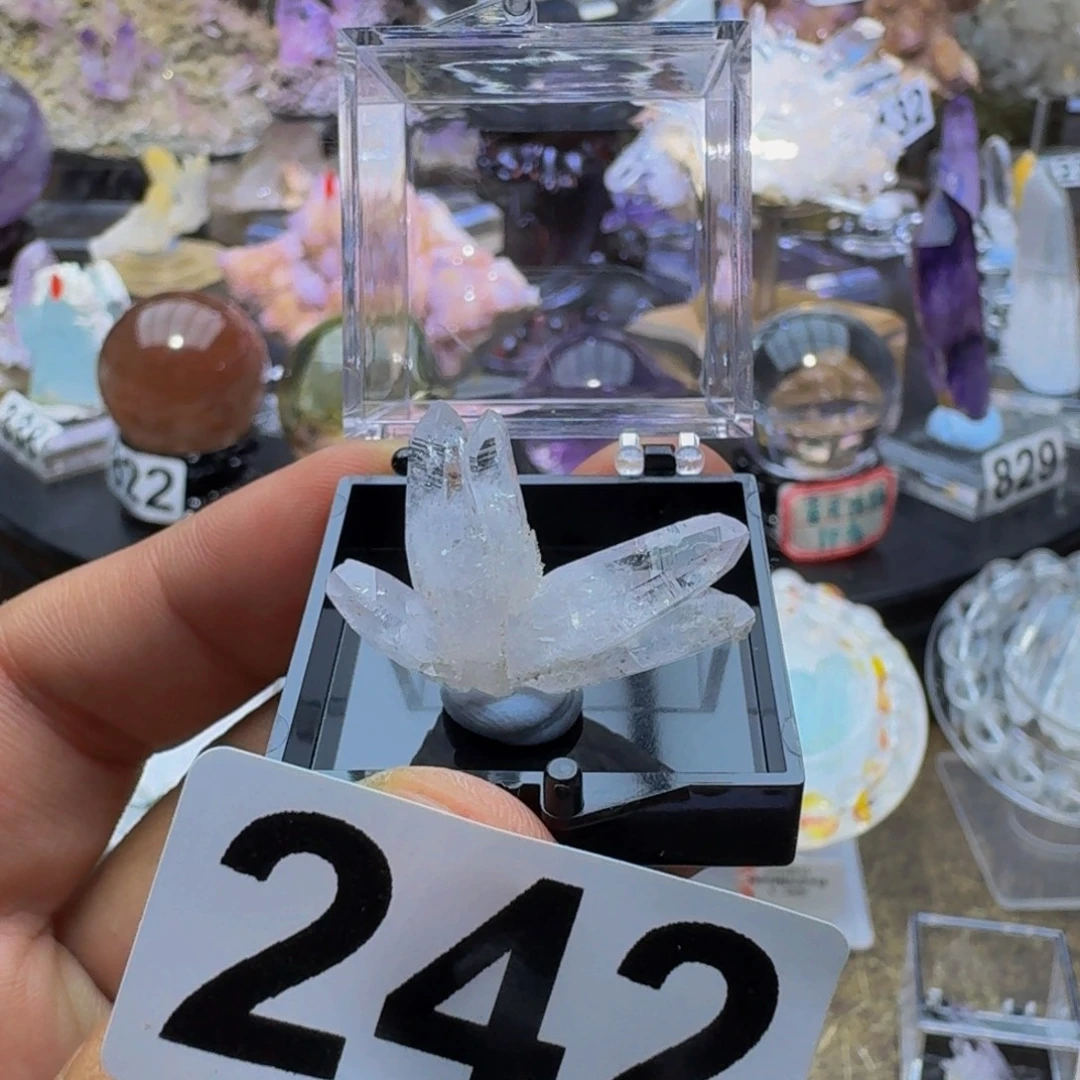 珠宝半成品水晶未镶嵌