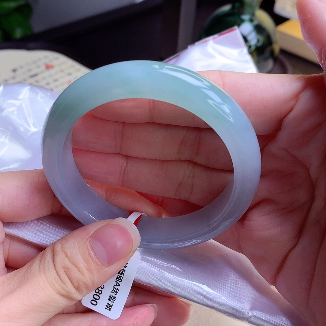 陈***是未镶嵌手镯翡翠糯冰半山水0150
