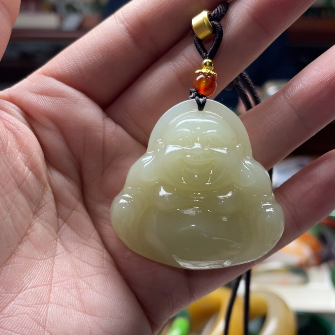 石英质玉未镶嵌颈饰