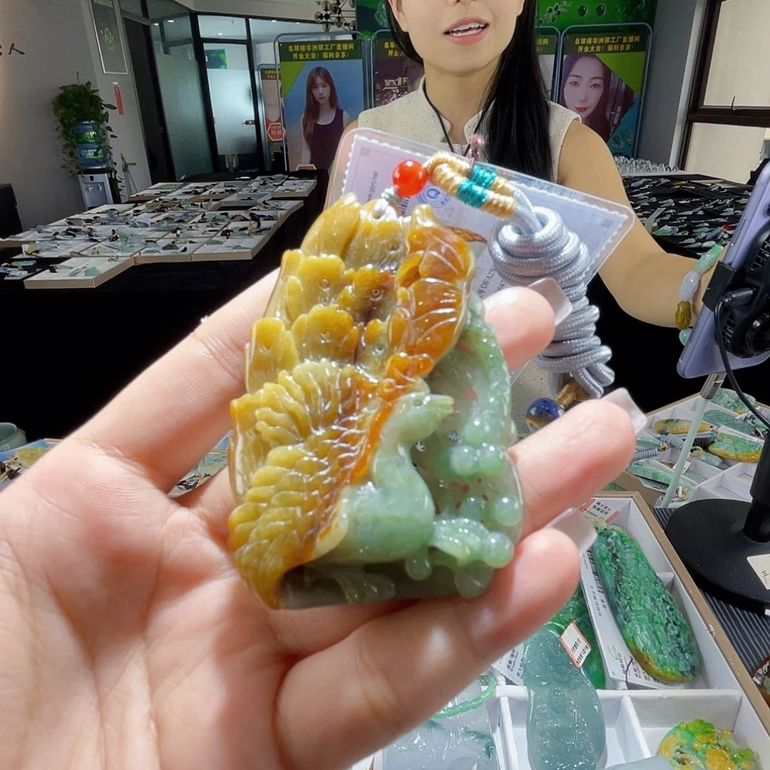 颈饰未镶嵌翡翠一个