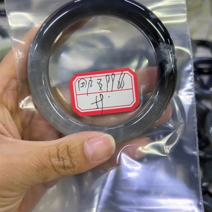用***逸蛇纹石玉合金手镯