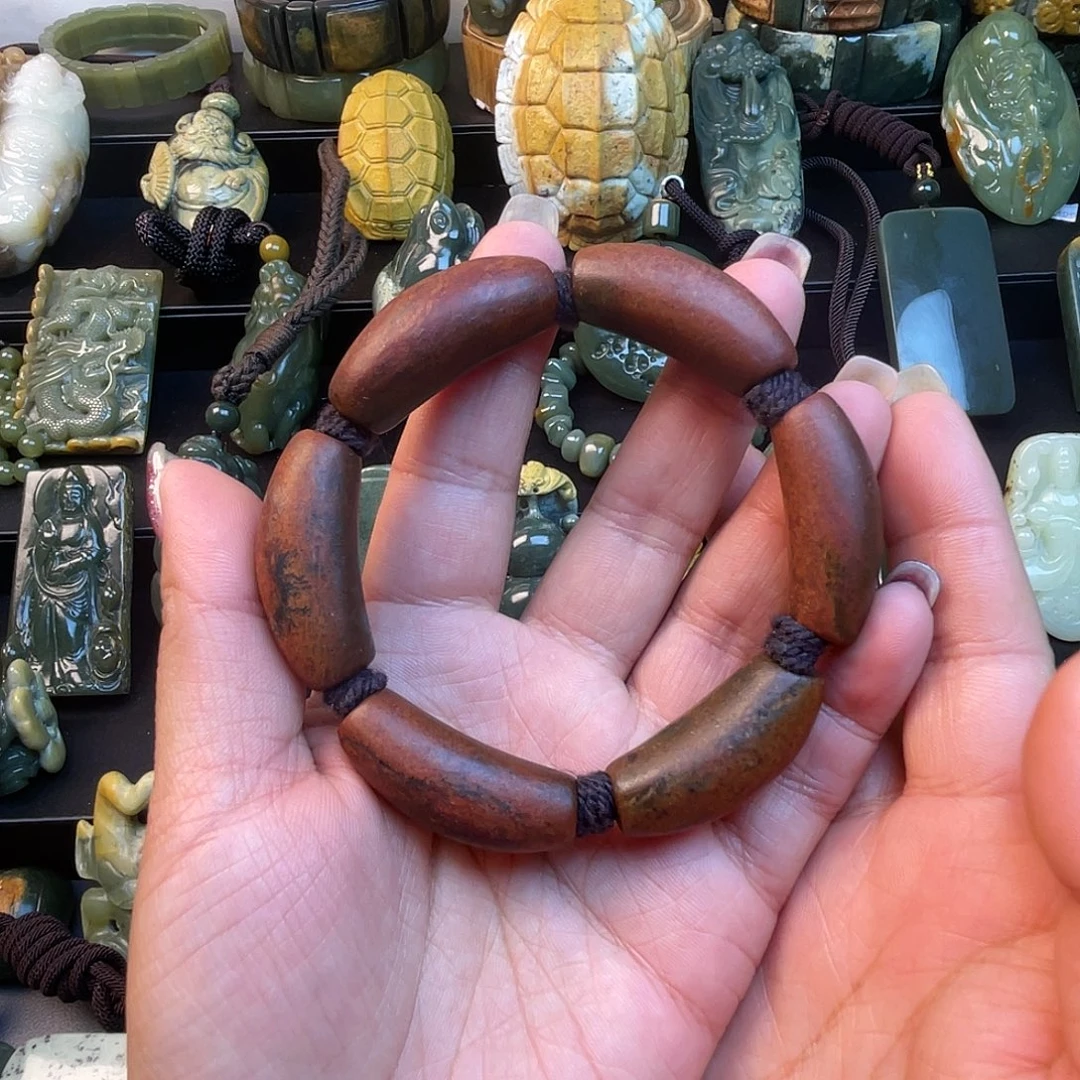 透闪石质玉未镶嵌手链