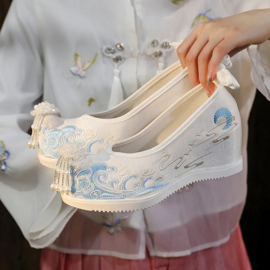 新款民族风汉服鞋女学生古风女搭配汉服内增高古风鞋汉元素休闲鞋