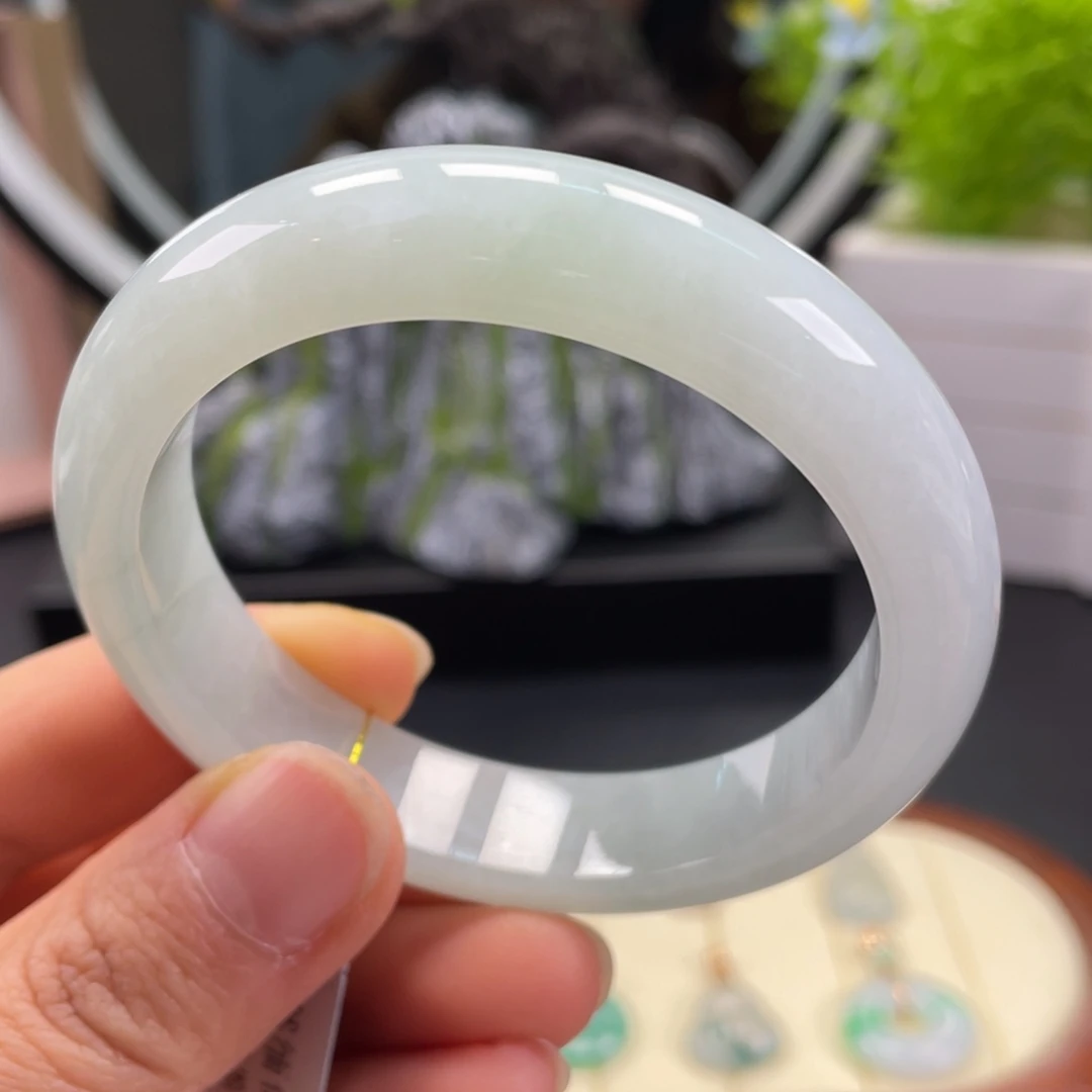 翡翠未镶嵌手镯冰晴水翡翠手镯