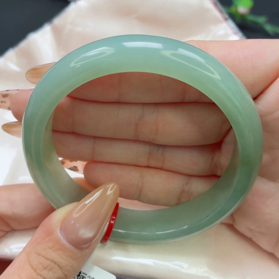 未镶嵌手镯翡翠18