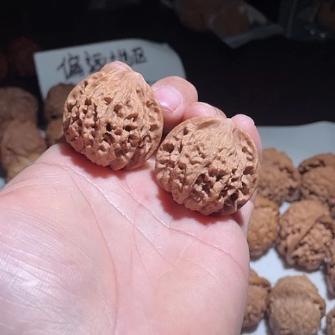 文玩核桃把件野生