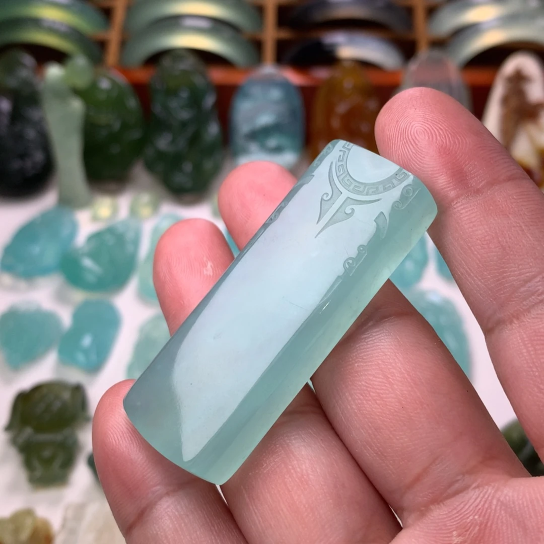 蛇纹石玉未镶嵌无事牌吊坠