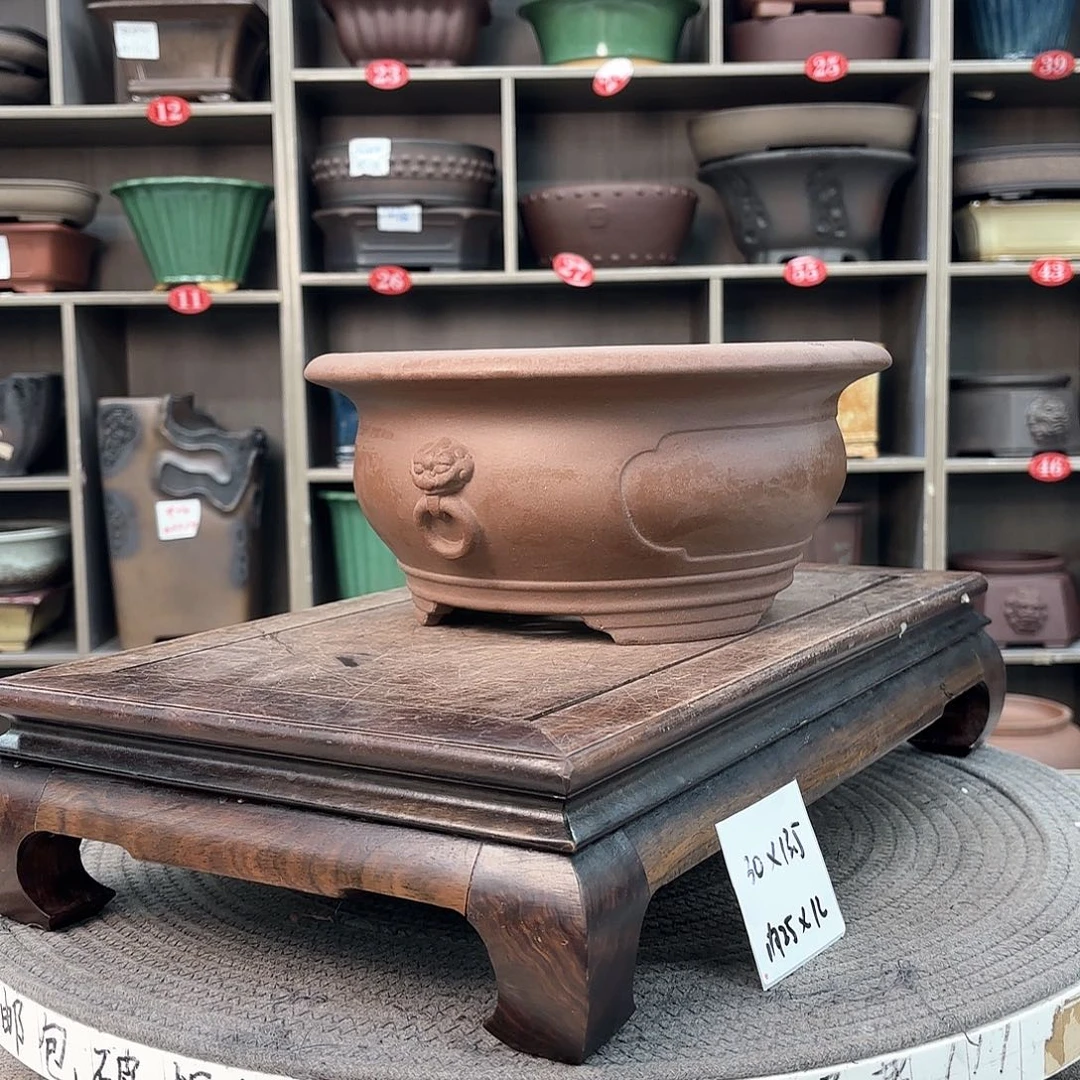 紫砂花盆紫砂的颜色很好看