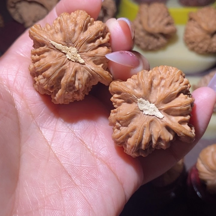文玩核桃吊坠全品密纹38