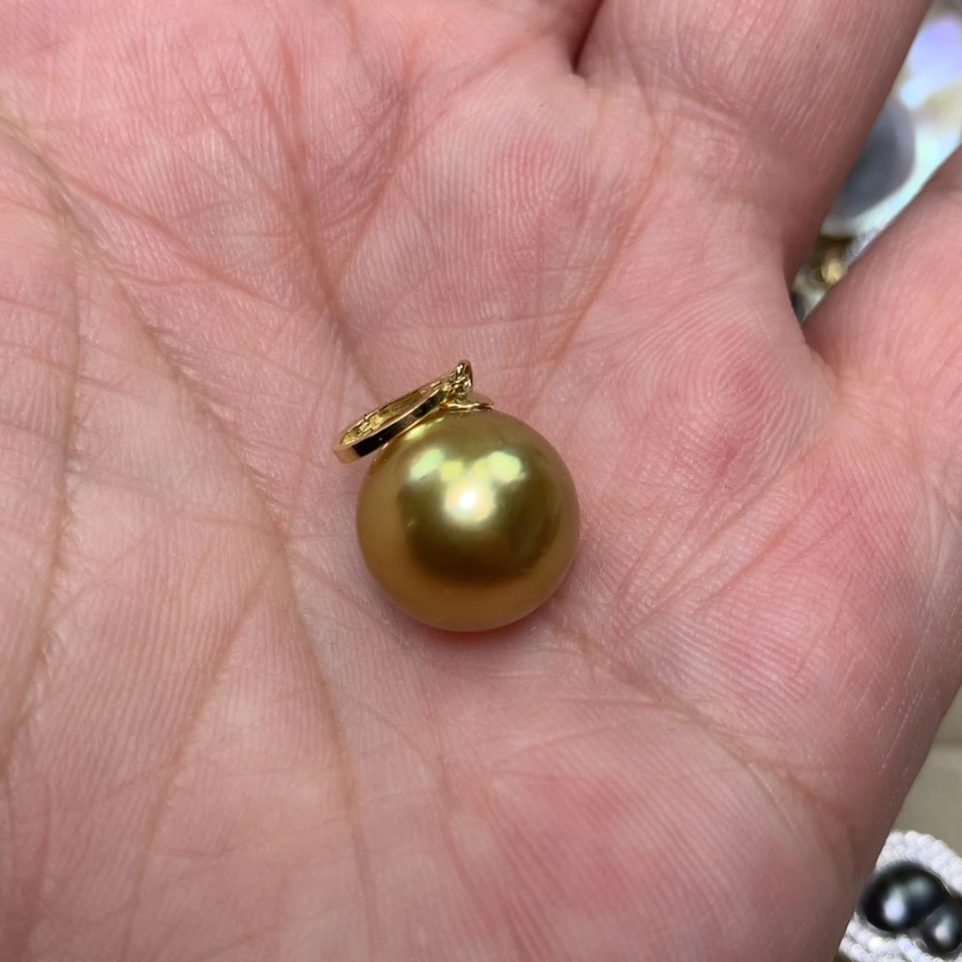海水珍珠18K金镶嵌颈饰