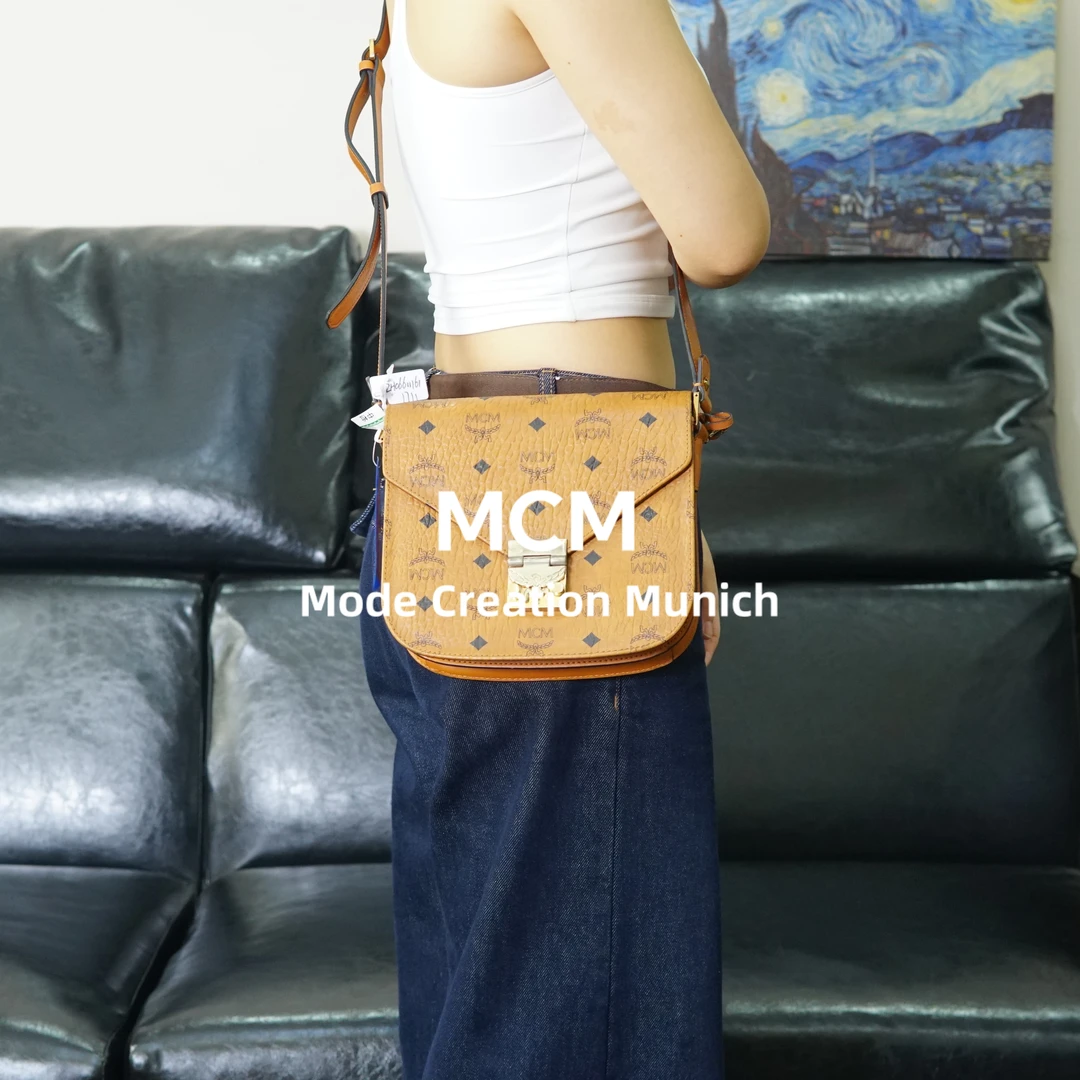 95新 MCM 干邑色马蹄包/ZH06611161/1161