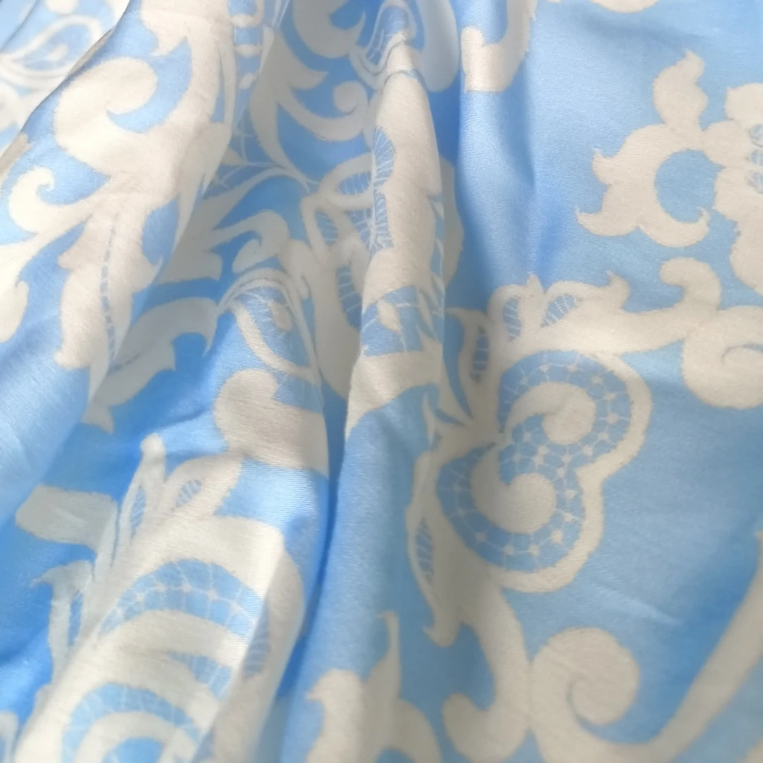 一米价蓝色民族风棉缎夏季服装面料适合做衣服（此款不连裁）