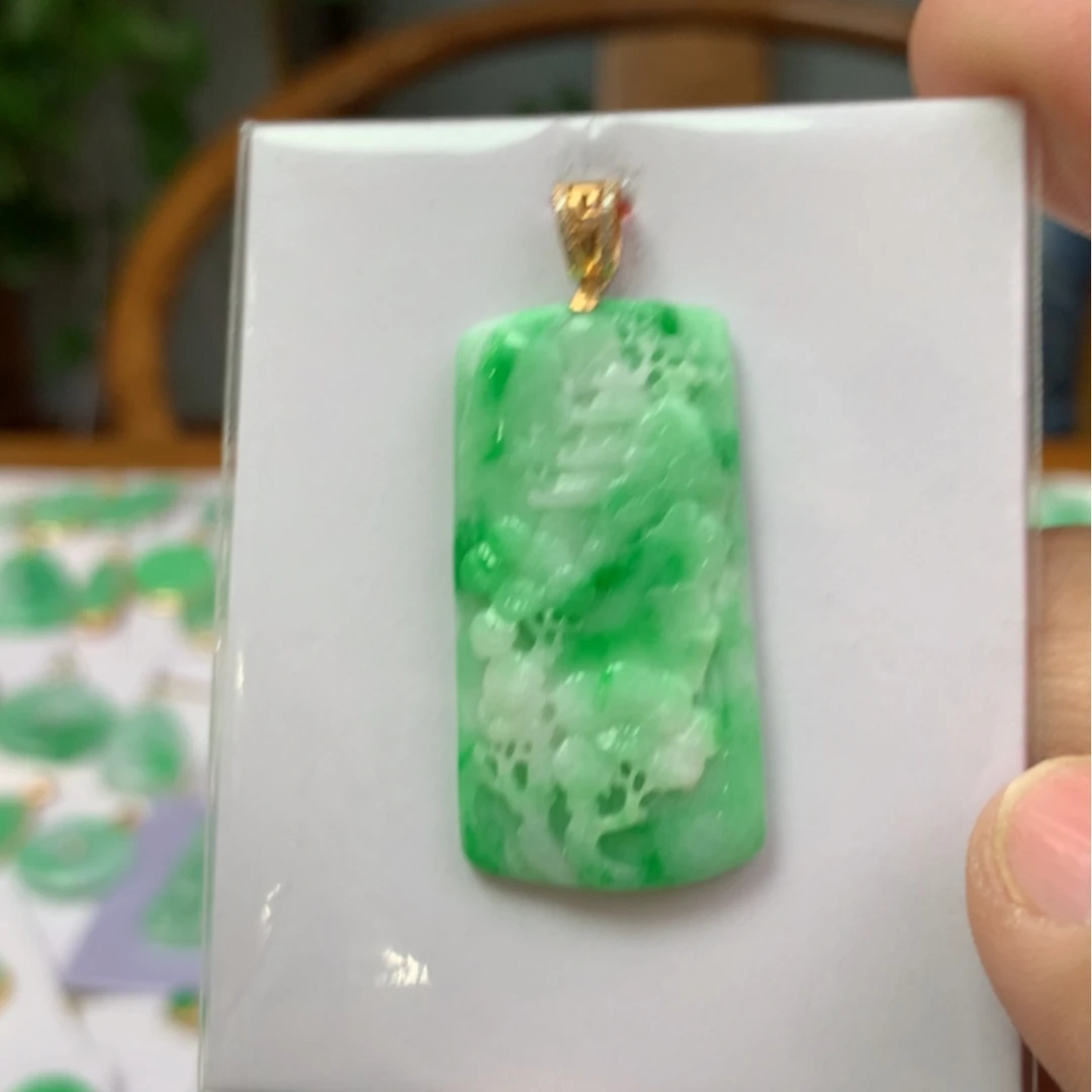 【闪购商品】翡翠颈饰18K金镶嵌翡翠