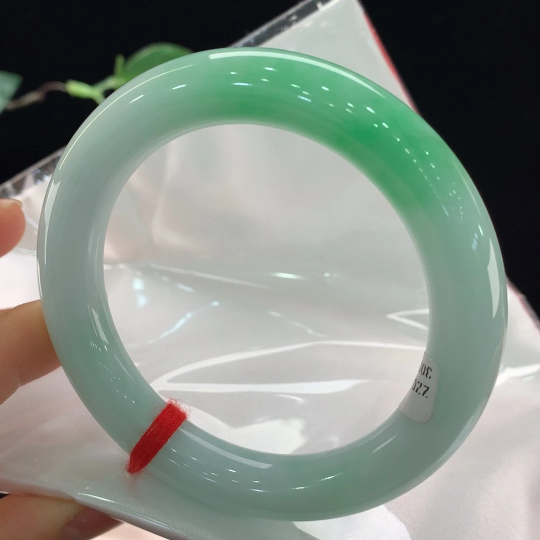 翡翠未镶嵌手镯0226