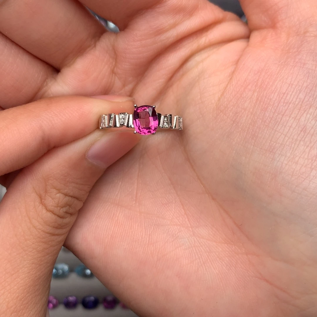 银S925镶嵌戒指石榴石芊****a定制不退换