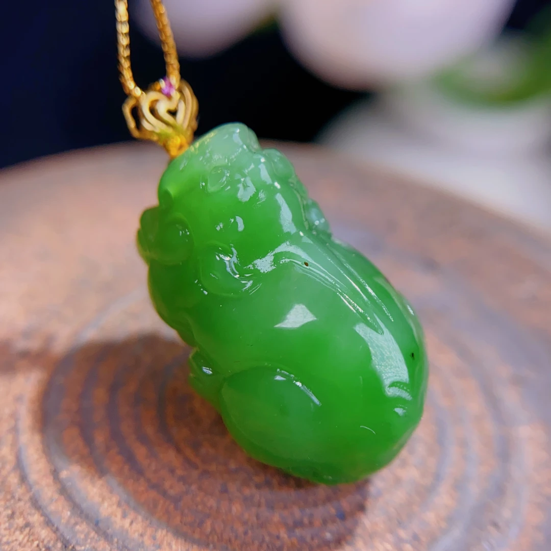 天然和田玉碧玉阳绿苹果绿18K金扣头貔貅立体吊坠挂件女款@0047