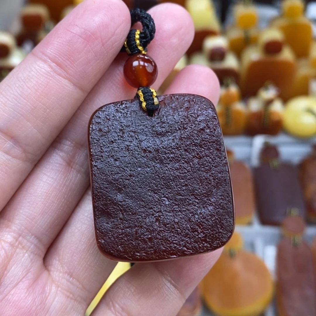 蜜蜡未镶嵌珠宝奇石