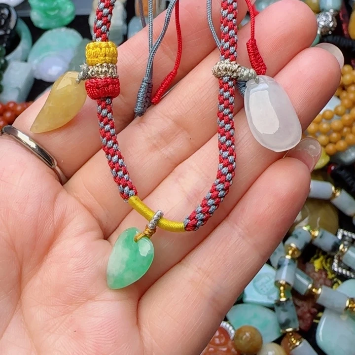 翡翠颈饰未镶嵌天然A货81