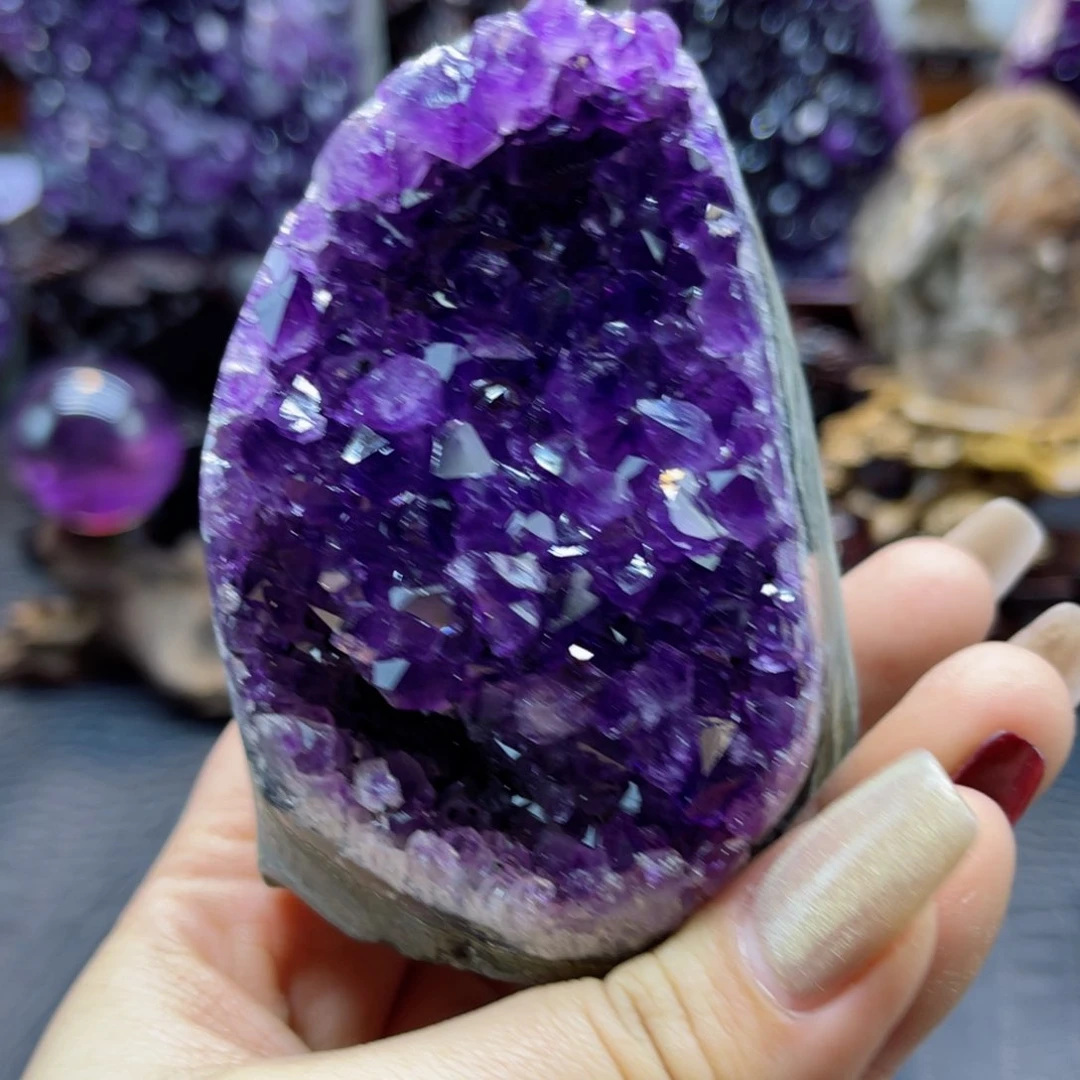 紫晶大型摆件（非配饰）未镶嵌