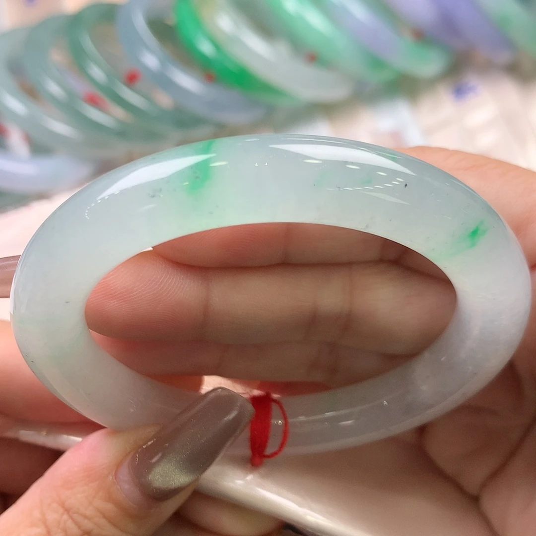 翡翠未镶嵌手镯53.6圆条