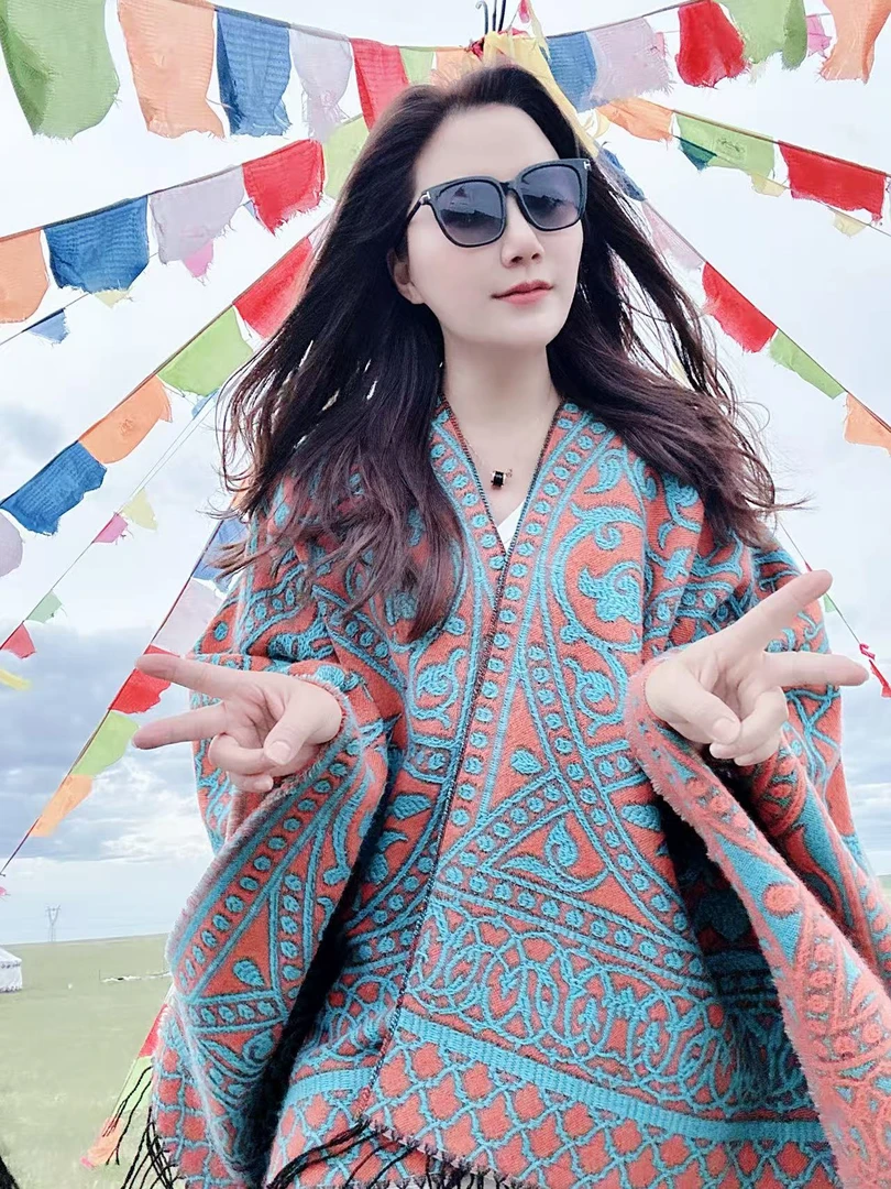 内蒙古厂家直邮民族风羊羔毛金典藤花开叉披肩旅行拍照空调房保暖