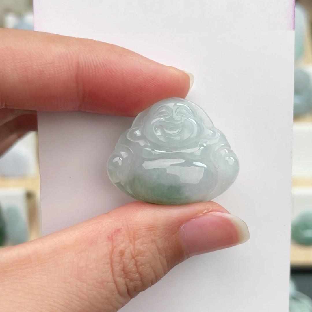 翡翠未镶嵌颈饰佛公