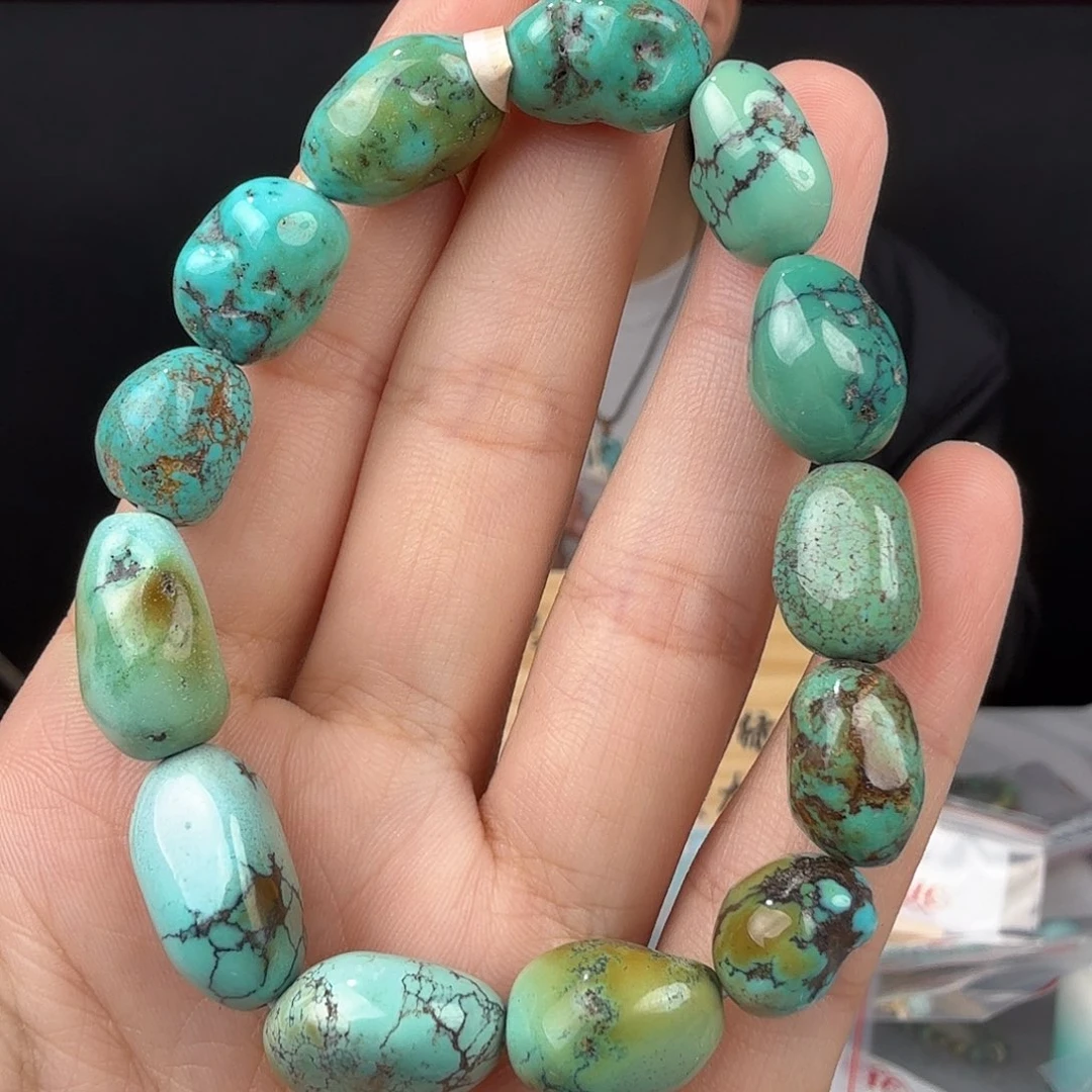 绿松石未镶嵌珠宝奇石