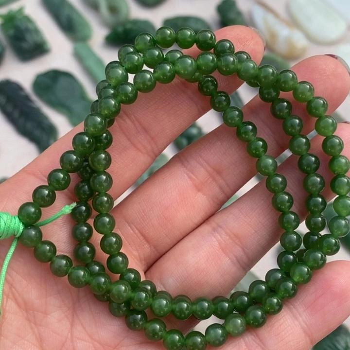 和田玉颈饰未镶嵌鳗*