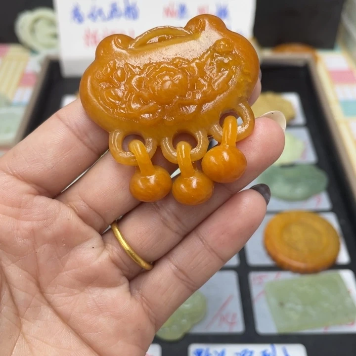 简***单蛇纹石玉合金颈饰