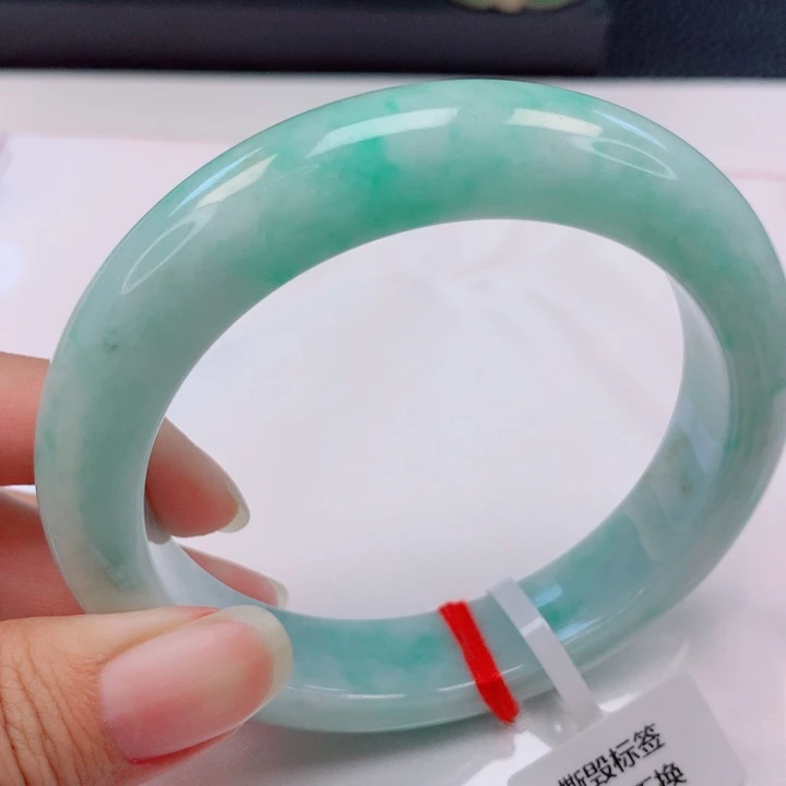 翡翠未镶嵌手镯60圈