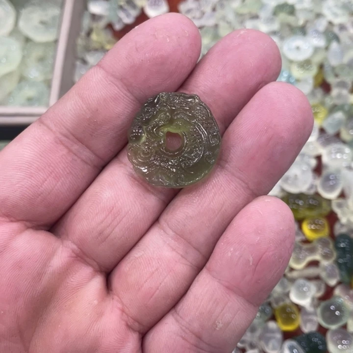 蛇纹石玉合金颈饰