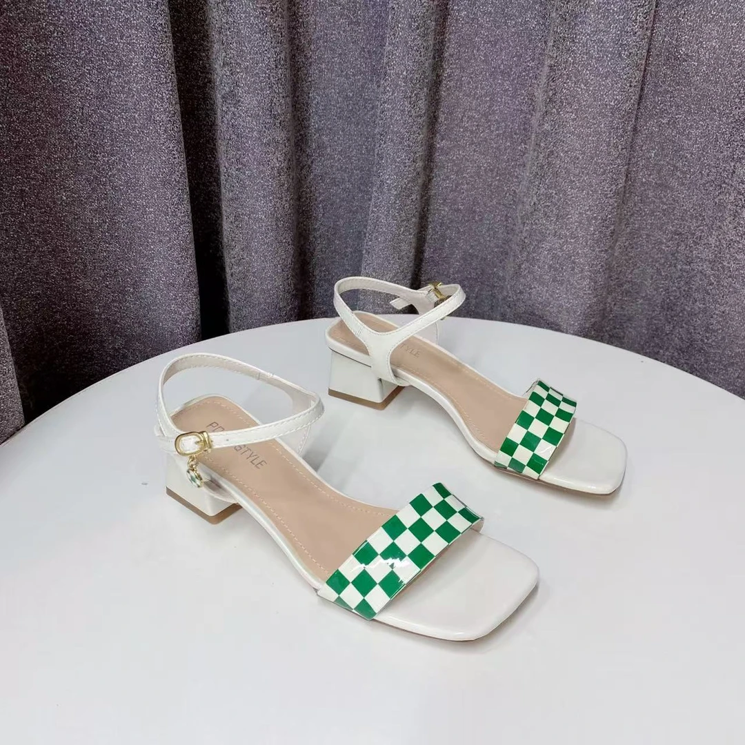 C6488 绿色  夏季时尚2025新款舒适粗跟露趾时装女拖鞋