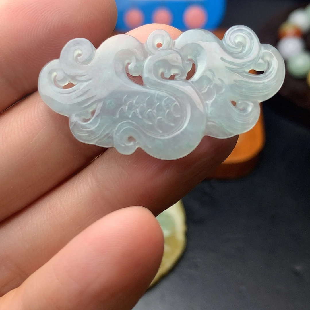 翡翠未镶嵌颈饰翡翠首饰和翡翠珠宝