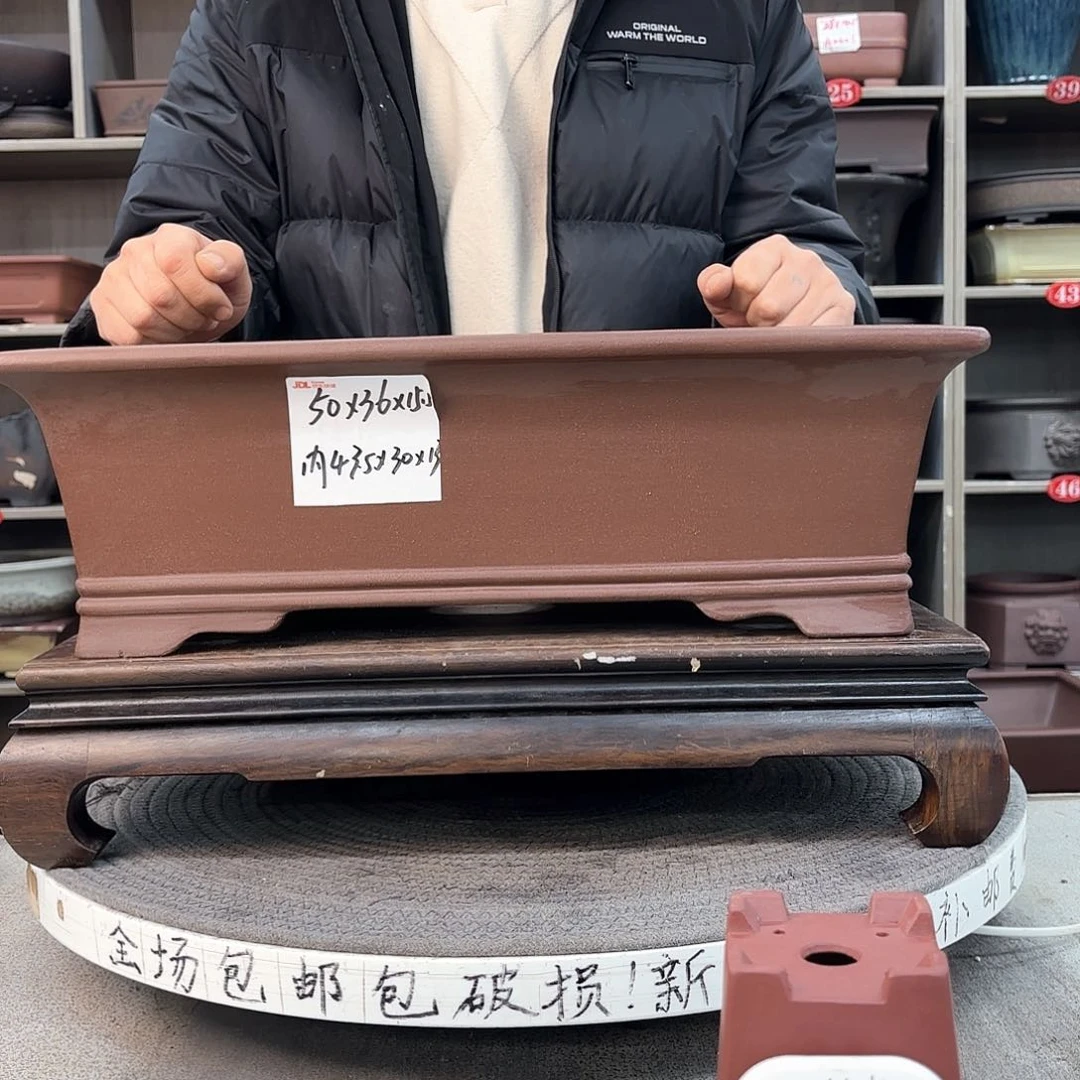 紫砂花盆紫砂的颜色很好看