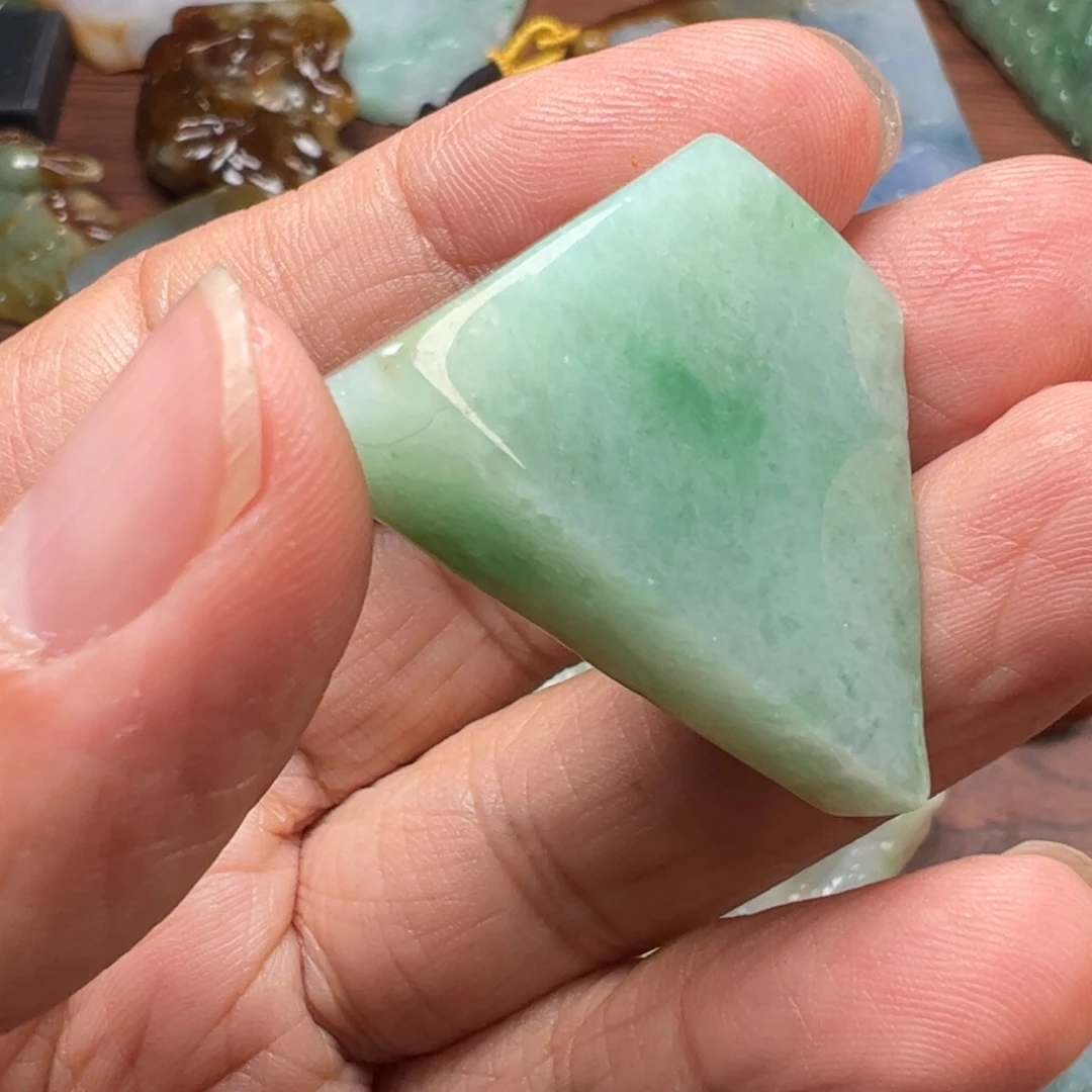 翡翠裸石缅甸翡翠