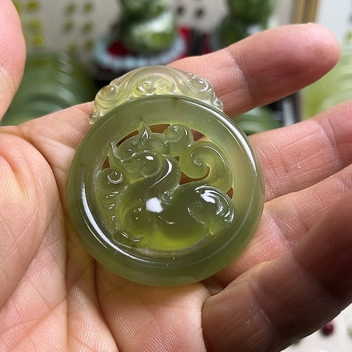 未镶嵌蛇纹石玉吊坠(不含链)