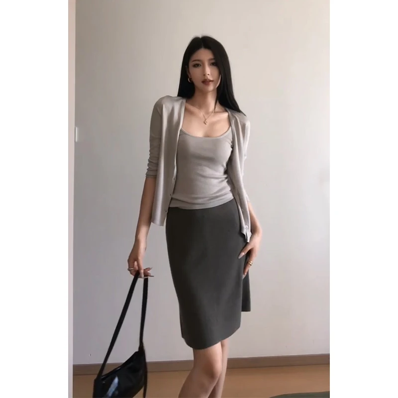 2025早秋新款女法式气质百搭长袖开衫修身吊带背心高腰A字半身裙