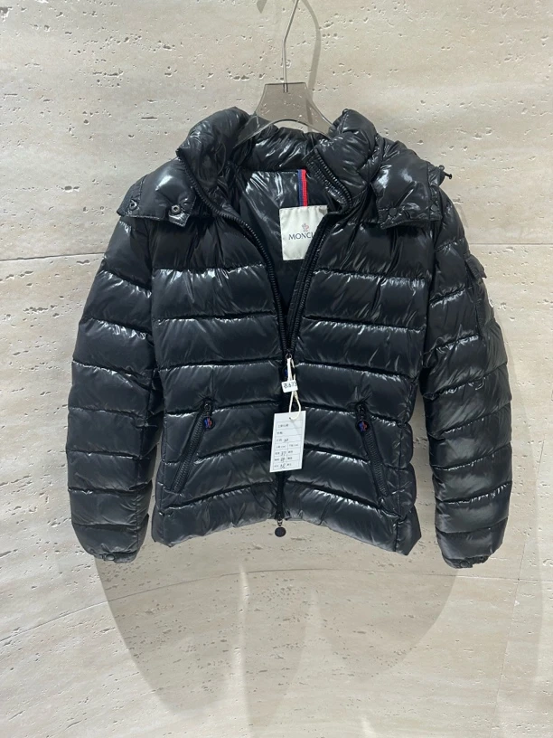 99新 蒙口 肩宽37胸围84衣长58尺码0编码673