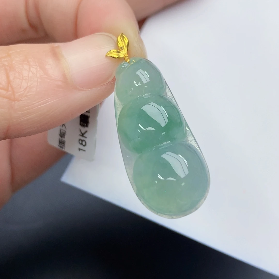 颈饰18K金镶嵌翡翠