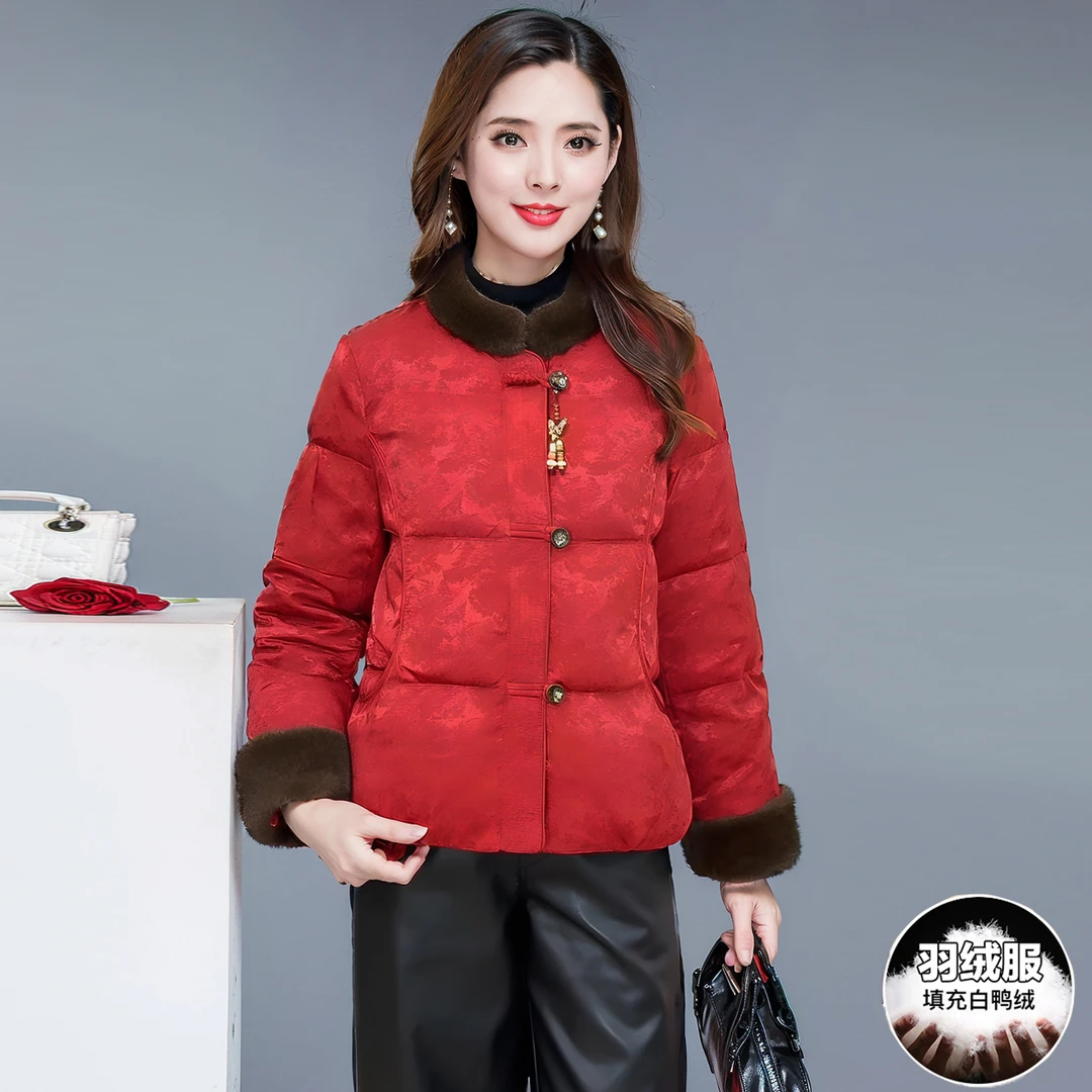 新中式风盘扣羽绒服2025冬季新款毛领加厚保暖妈妈外套高端气质
