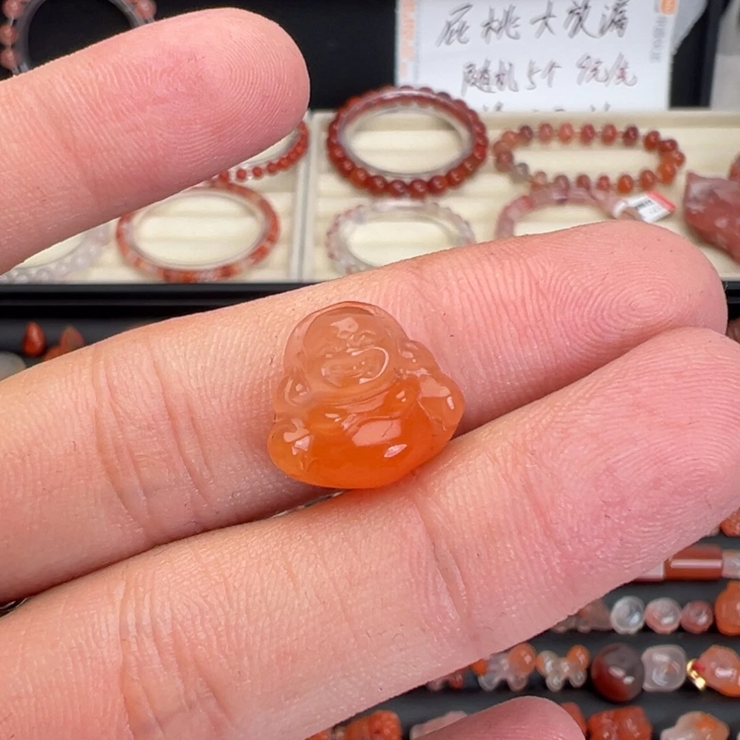 南红玛瑙未镶嵌颈饰佛公