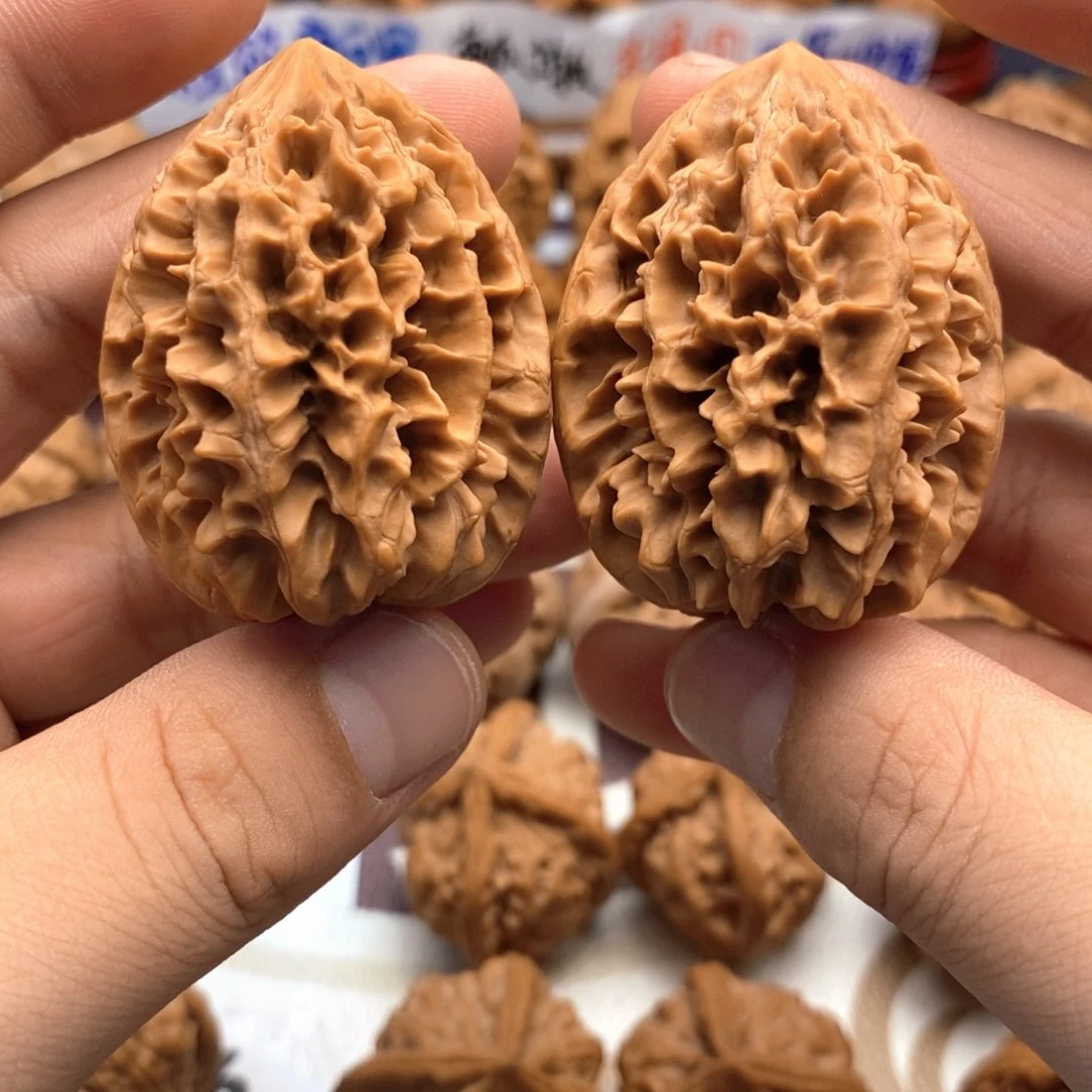 【闪购商品】文玩核桃吊坠39尺 招财鼠 50克 9
