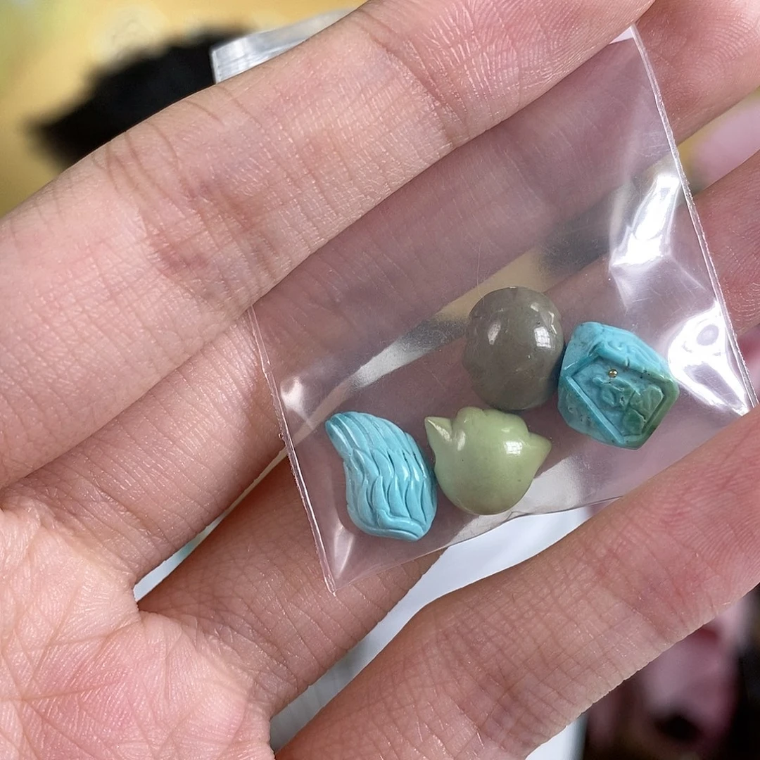 未镶嵌绿松石珠宝奇石