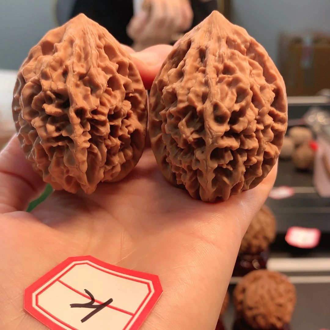 【闪购商品】吊坠文玩核桃招财鼠 40尺