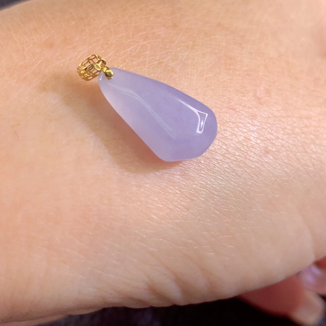 翡翠18K金镶嵌颈饰翡翠