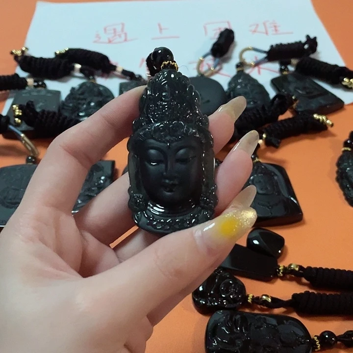 翡翠颈饰未镶嵌用****2