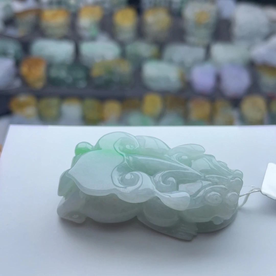 翡翠颈饰未镶嵌貔貅