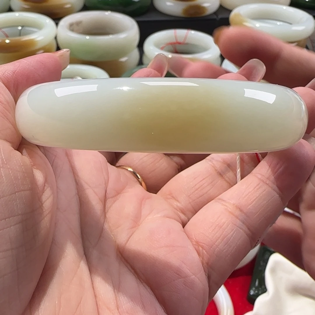 和田玉手镯未镶嵌*‍****